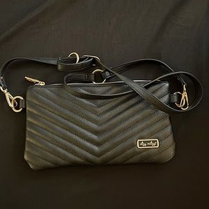 Itzy Ritzy Jetsetter Boss Pouch. Perfect Crossbody bag or Fannypack.